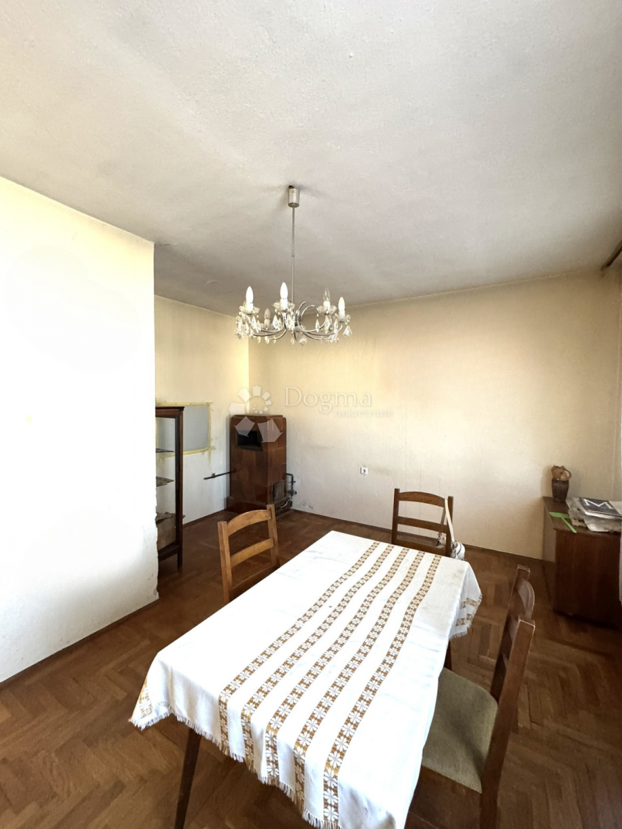 Hiša Daruvar, 210m2
