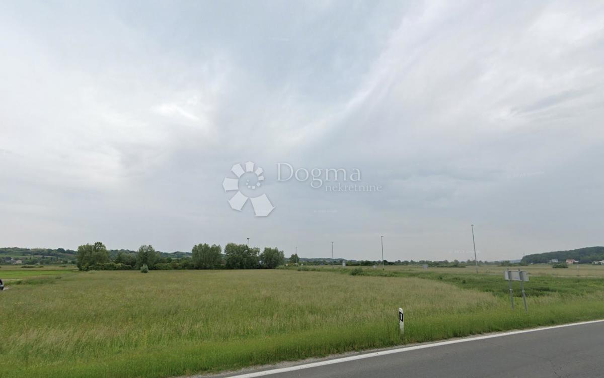 Zazidljivo zemljišče Komin, Sveti Ivan Zelina, 3.525m2