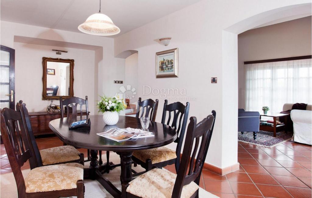 Hiša Poreč, 330m2