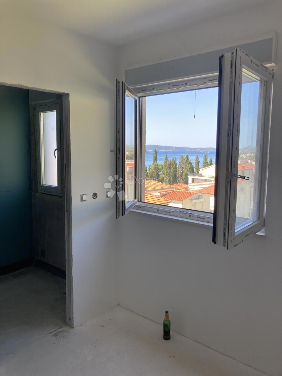 NOVOGRADNJA SEGET DONJI, 3-SOBNO STANOVANJE (BS-6) – 200 m OD MORJA!