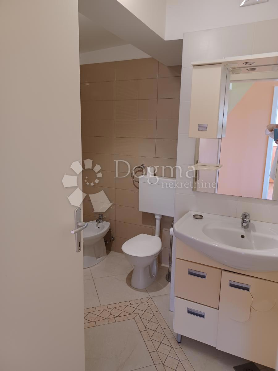 Stanovanje Lovran, 73,99m2