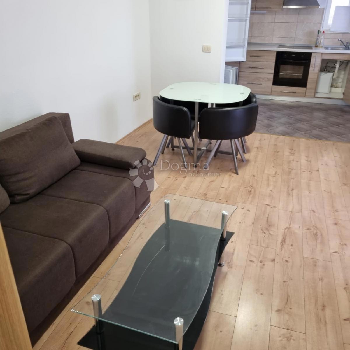 Hiša Sveti Kajo, Solin, 300m2