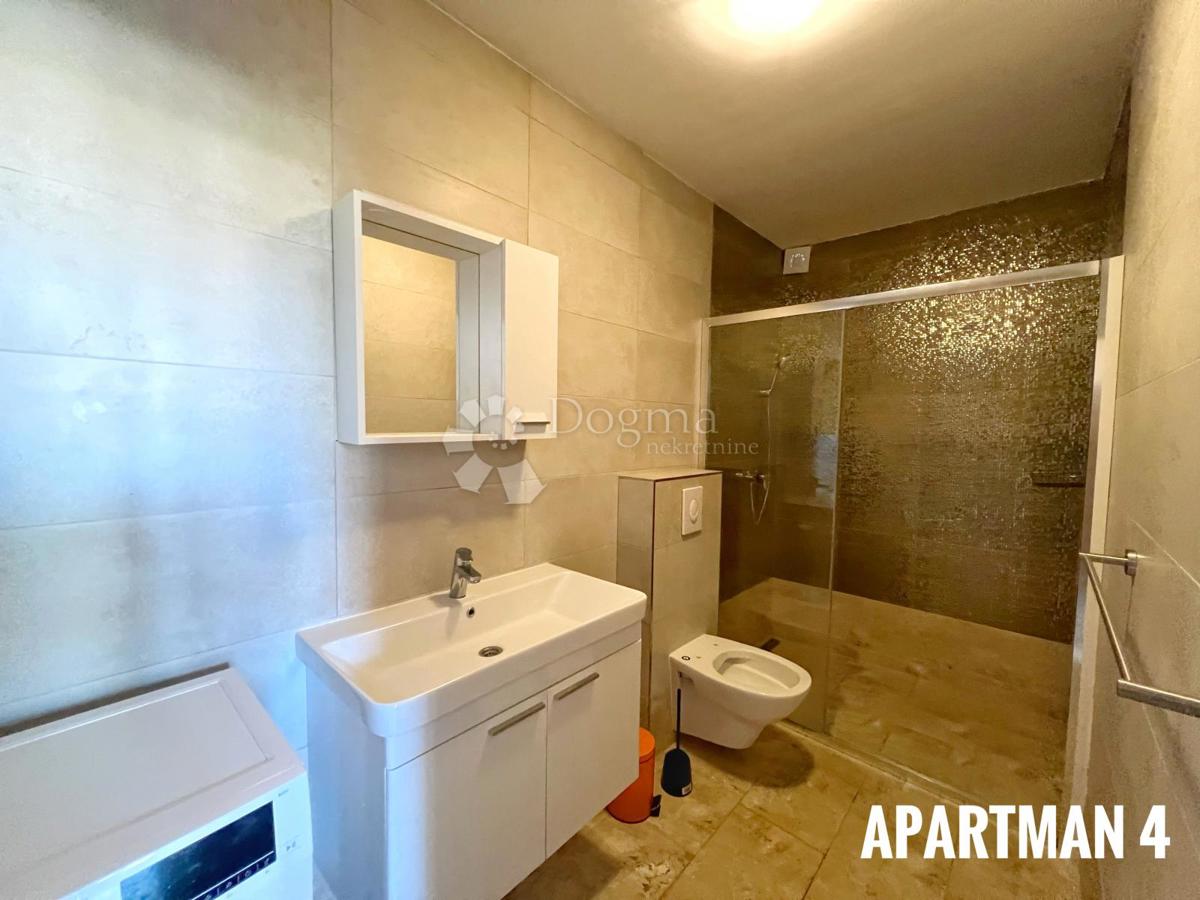 Hiša Medulin, 300m2