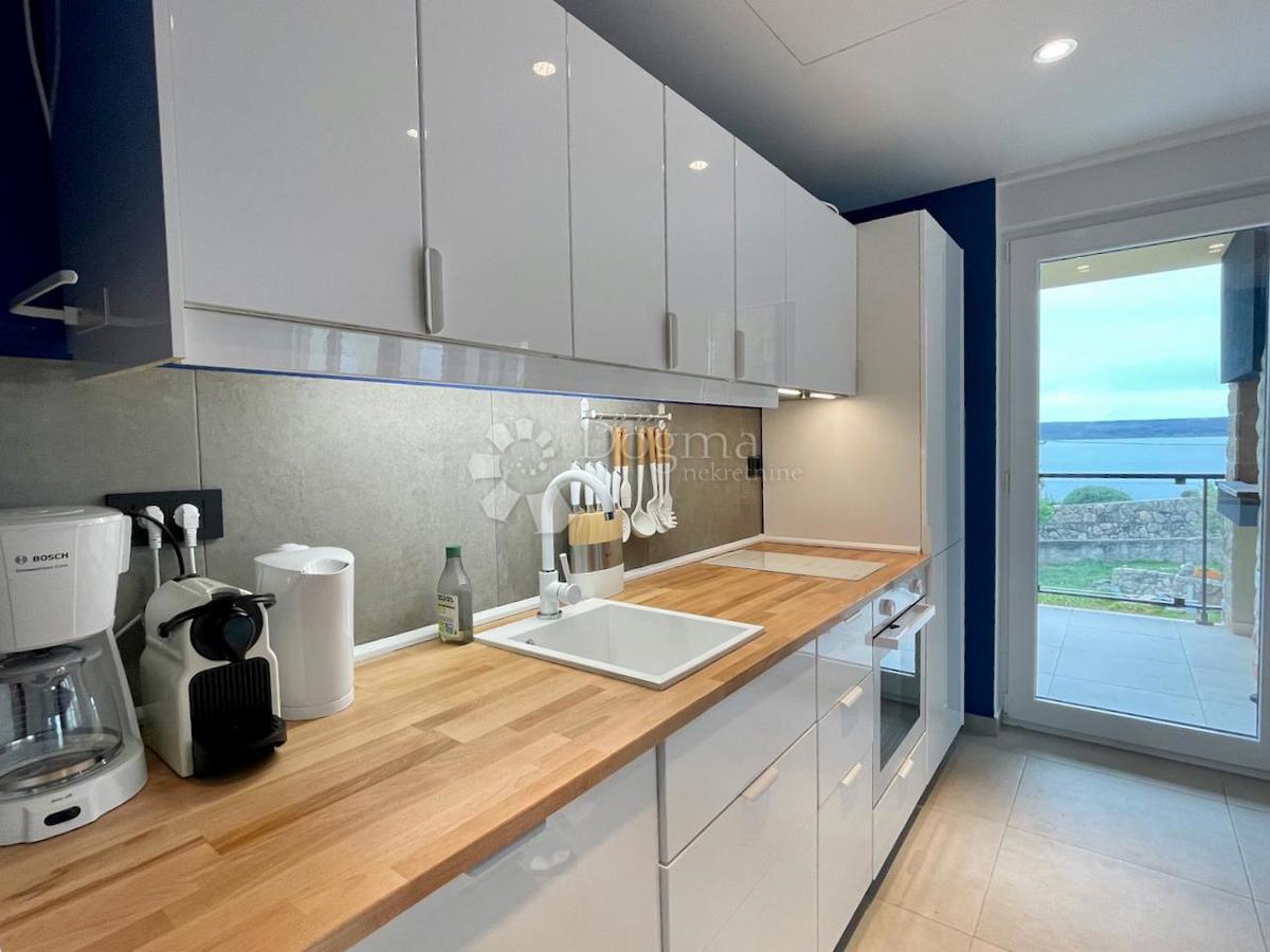 Stanovanje Maslenica, Jasenice, 107m2