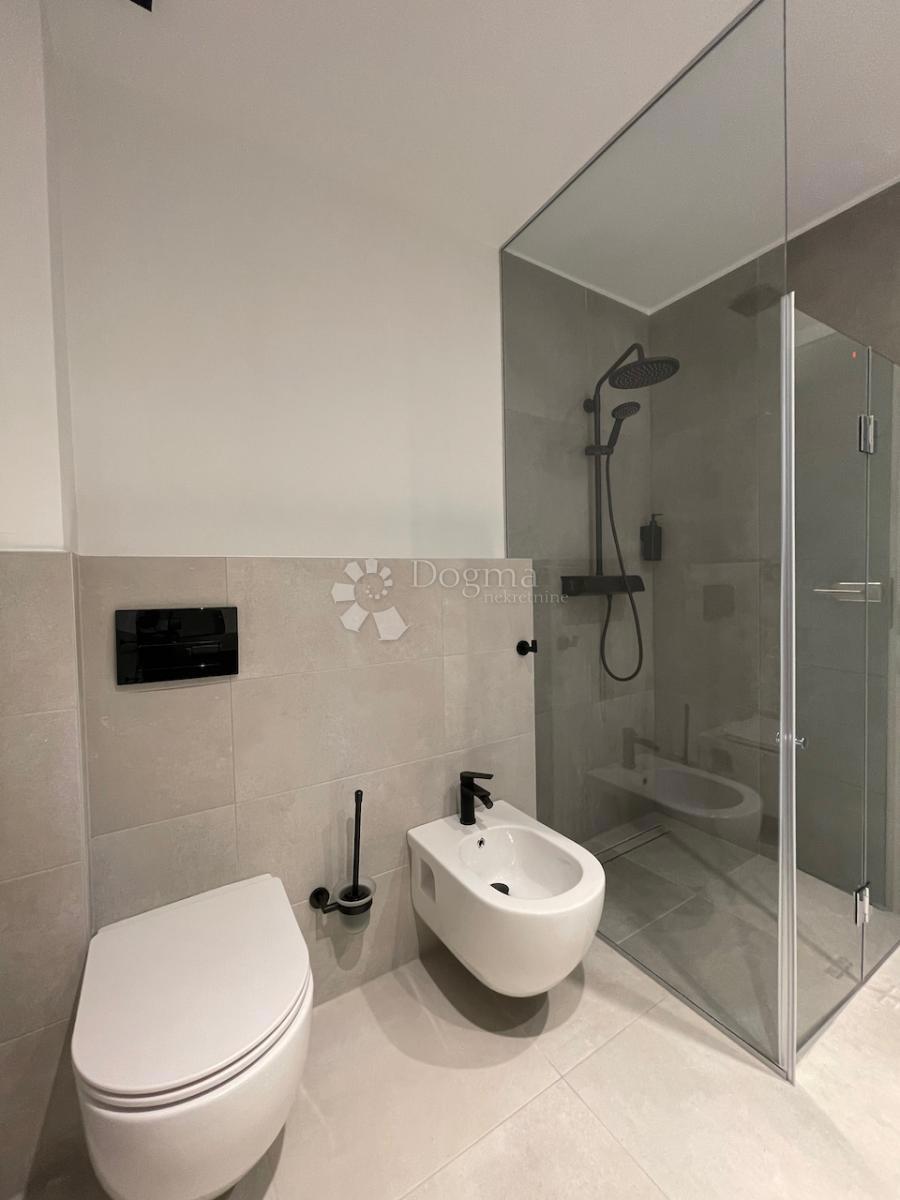 Stanovanje Maslenica, Jasenice, 107m2