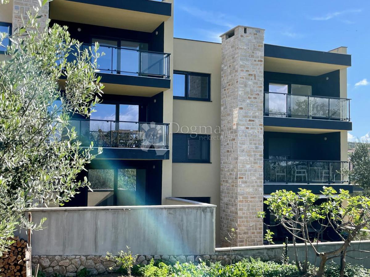 Stanovanje Maslenica, Jasenice, 107m2