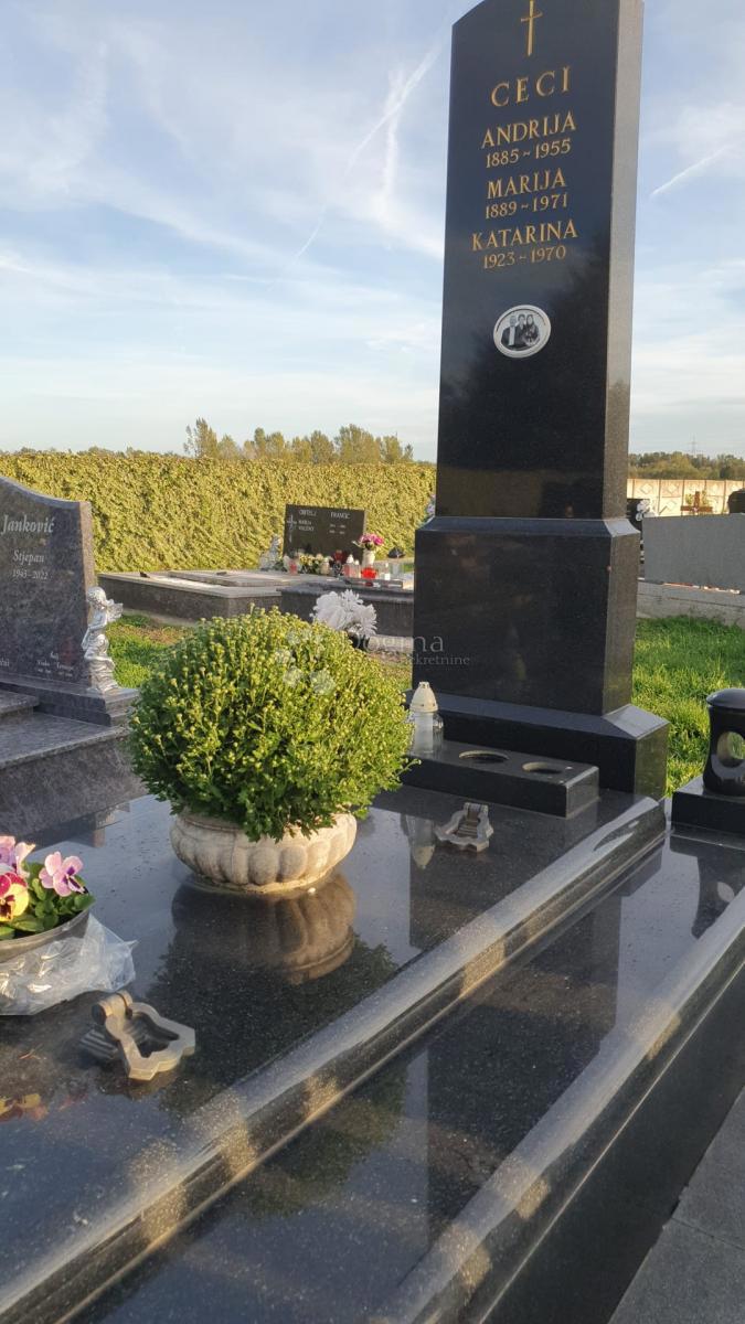 Grobnica Sveta Marija, 6m2