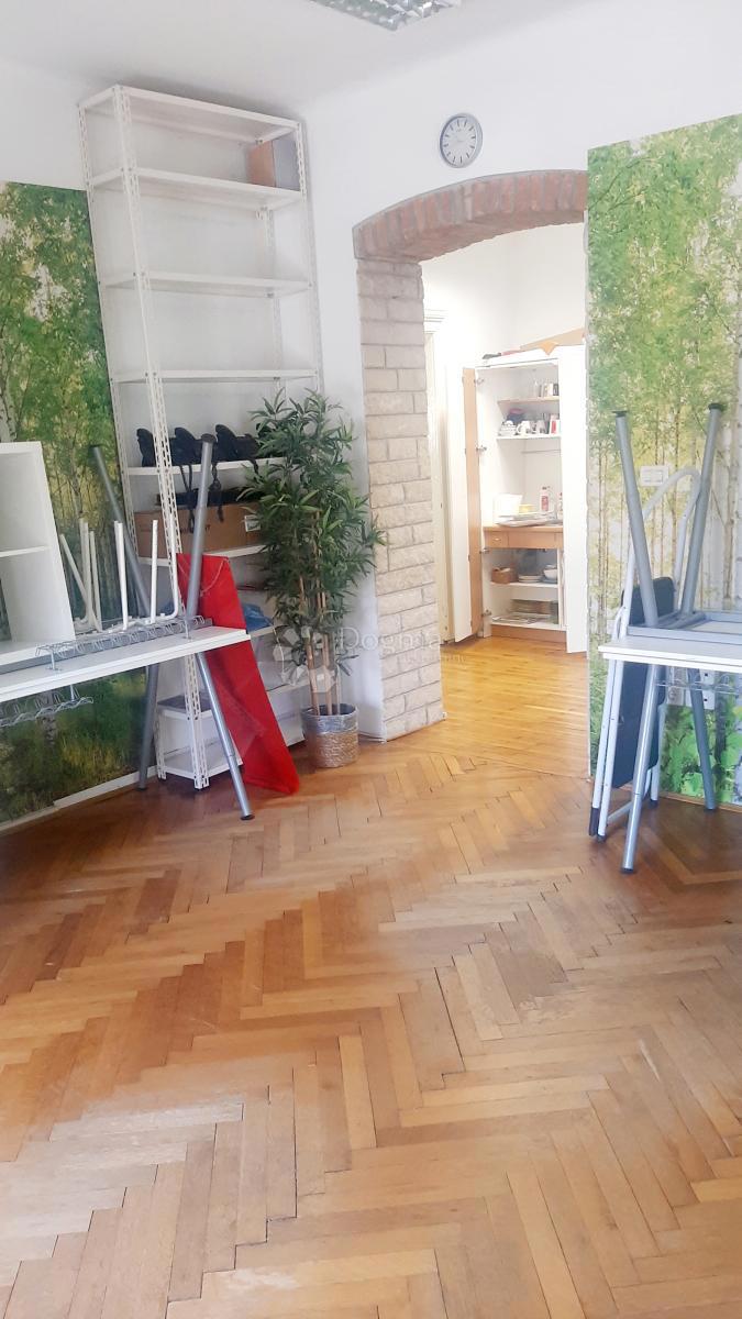 Stanovanje Opatija - Centar, Opatija, 65m2