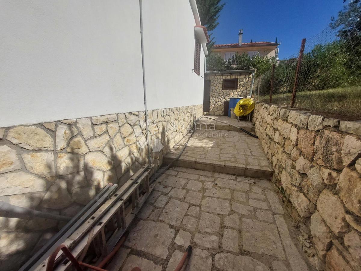 Hiša Maslenica, Jasenice, 92m2