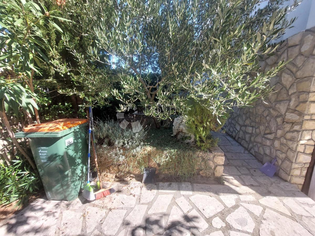 Hiša Maslenica, Jasenice, 92m2