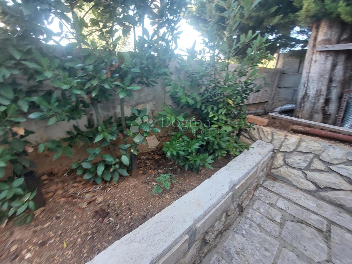 Hiša Maslenica, Jasenice, 92m2