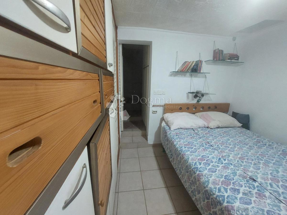 Hiša Maslenica, Jasenice, 92m2