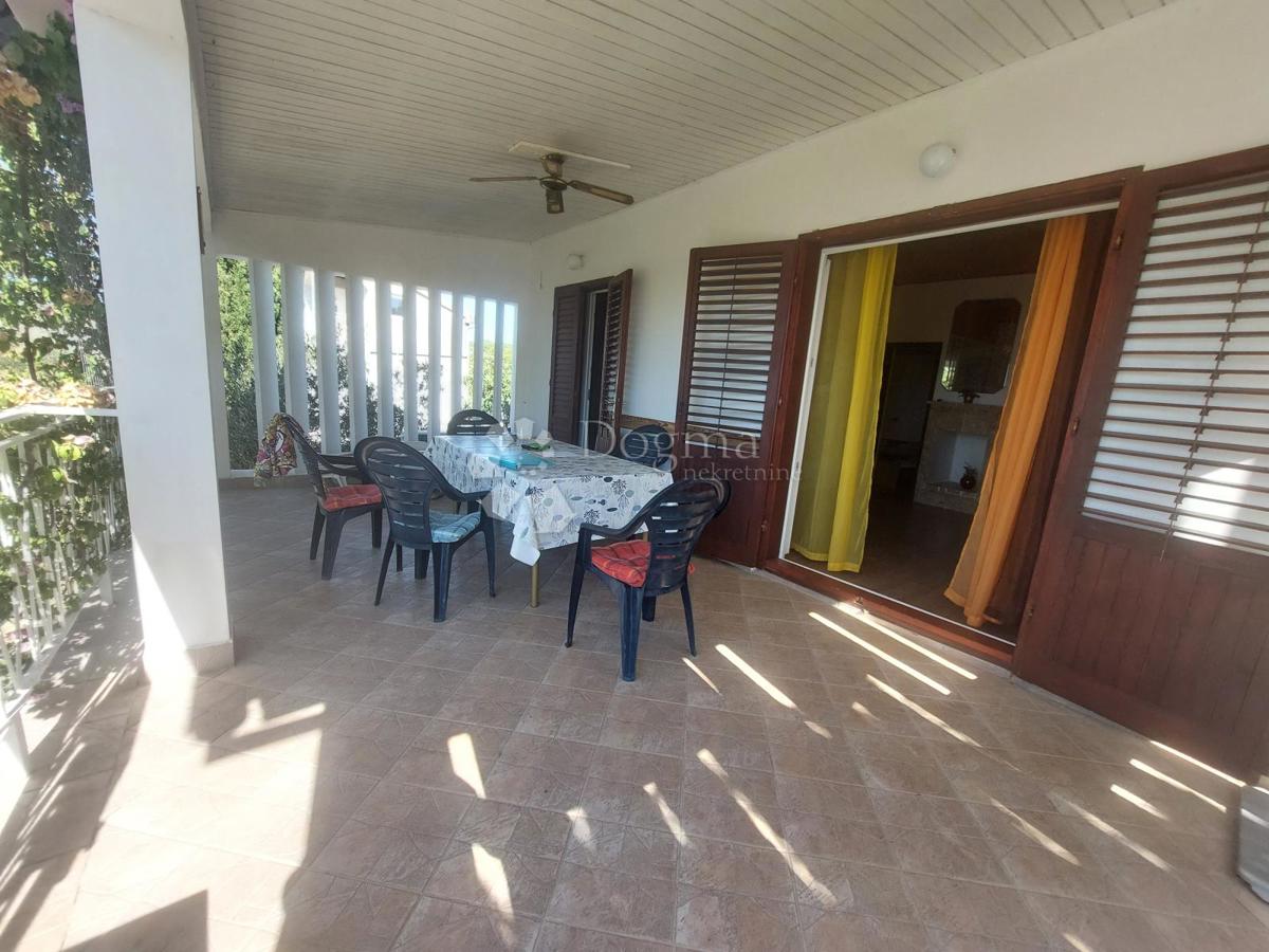 Hiša Maslenica, Jasenice, 92m2