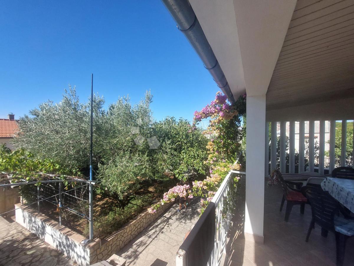 Hiša Maslenica, Jasenice, 92m2