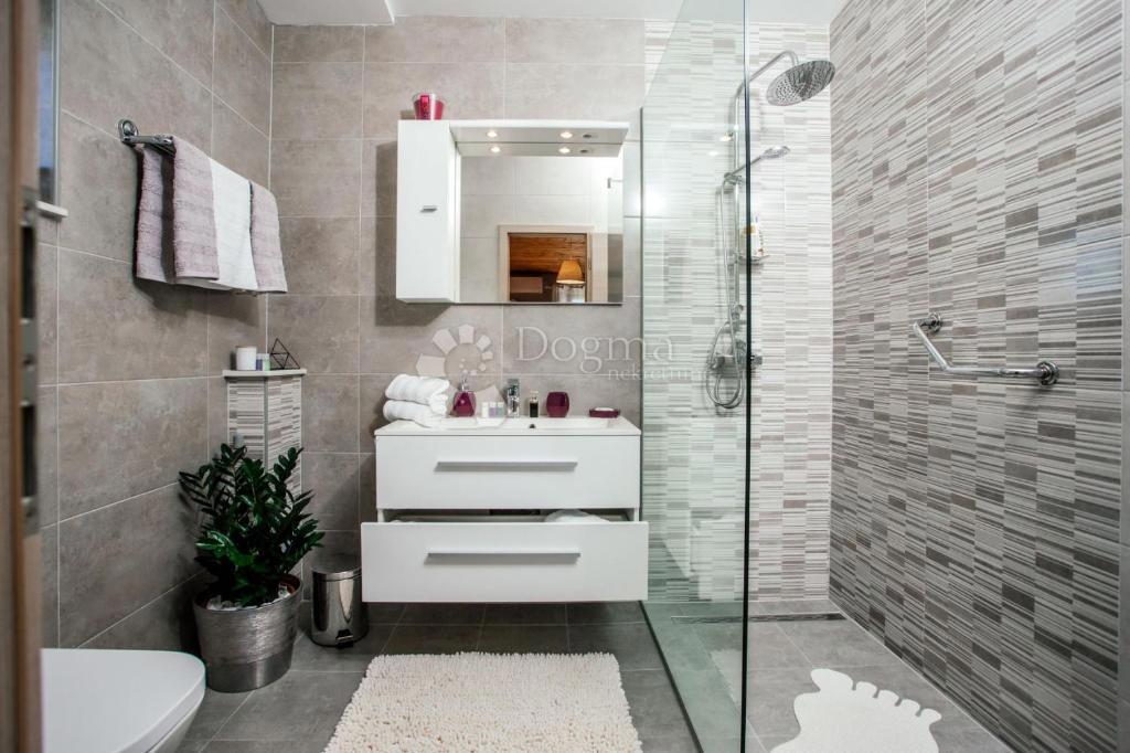 Hiša Makarska, 207m2