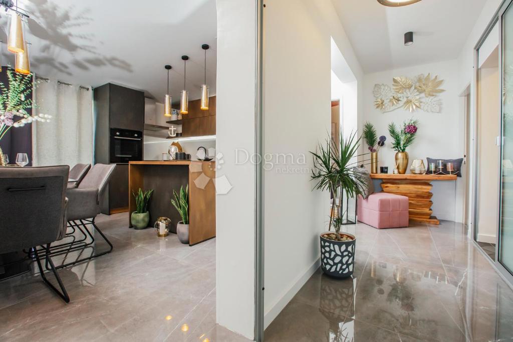 Hiša Makarska, 207m2