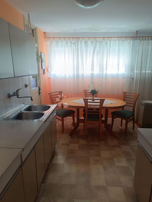 Stanovanje Varoš, Šibenik, 65m2