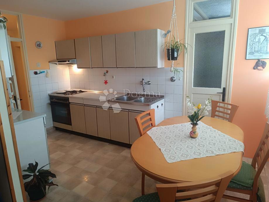 Stanovanje Varoš, Šibenik, 65m2