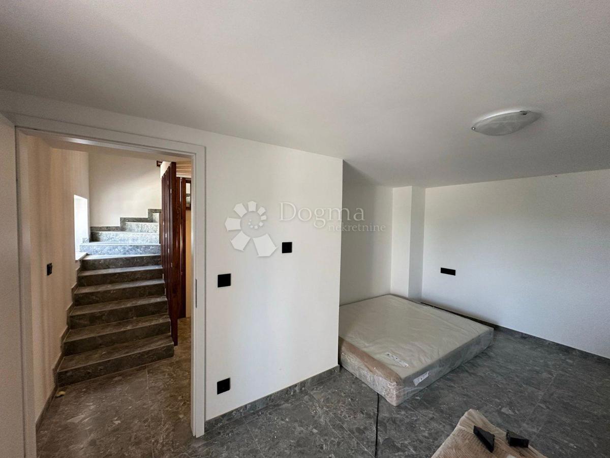 Hiša Cere, Žminj, 90m2