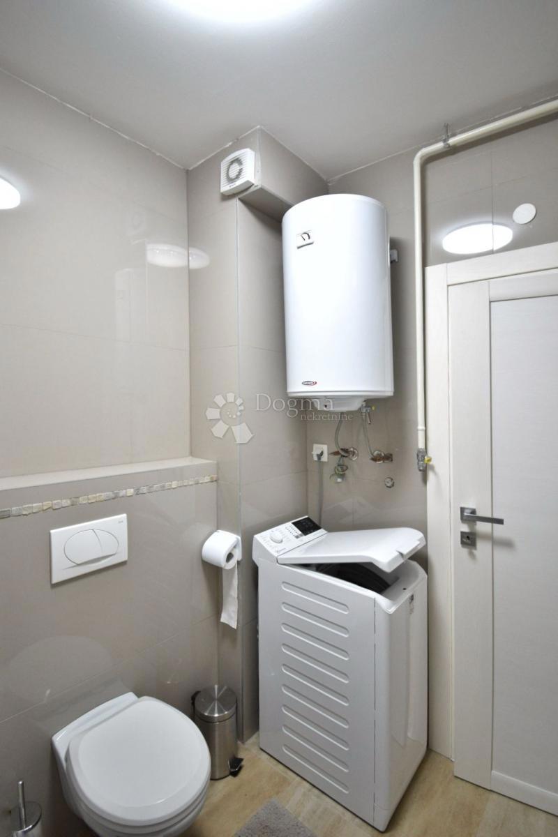 Stanovanje Centar, Pula, 55m2