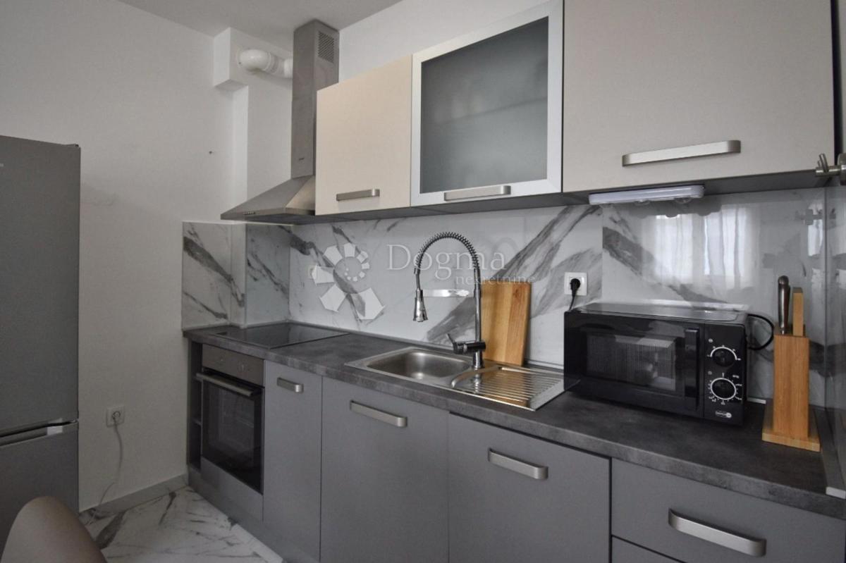 Stanovanje Centar, Pula, 55m2