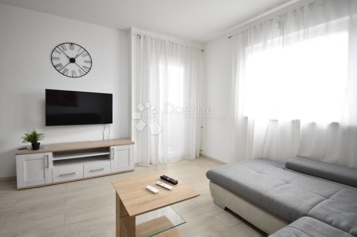 Stanovanje Centar, Pula, 55m2