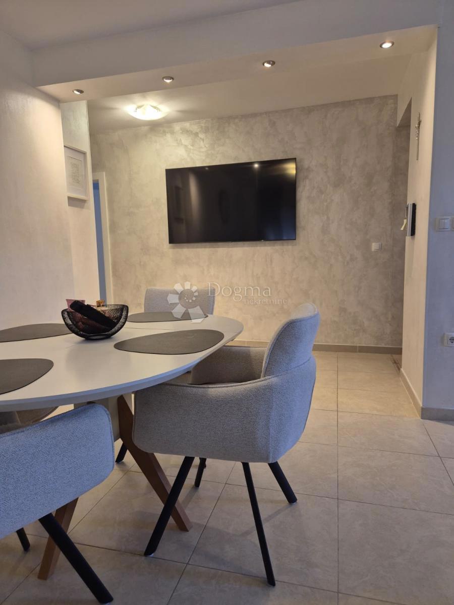 Stanovanje Okrug Gornji, Okrug, 58,50m2