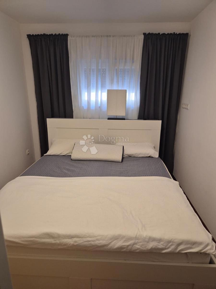 Stanovanje Okrug Gornji, Okrug, 58,50m2