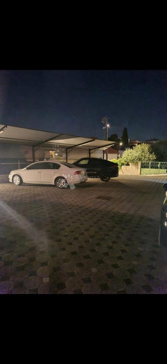 Stanovanje Okrug Gornji, Okrug, 58,50m2