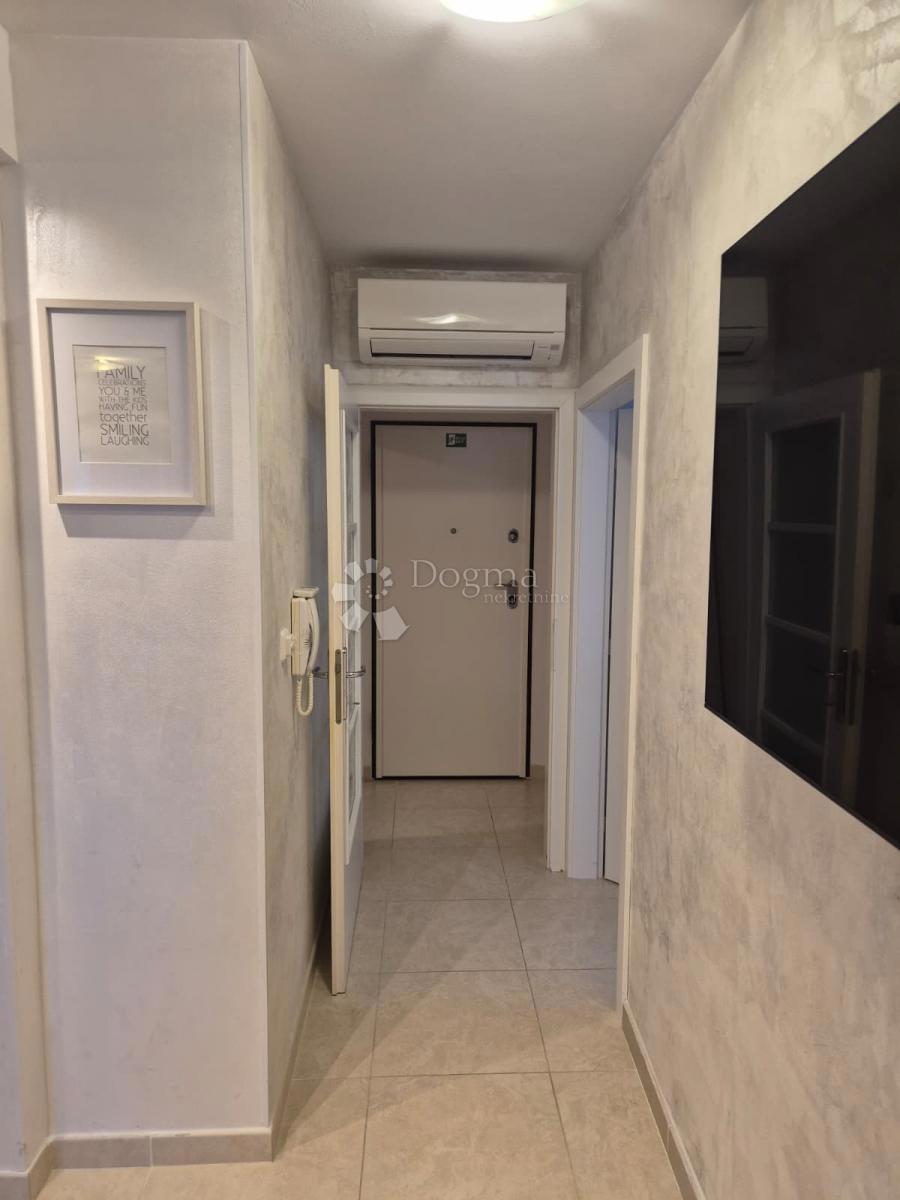 Stanovanje Okrug Gornji, Okrug, 58,50m2