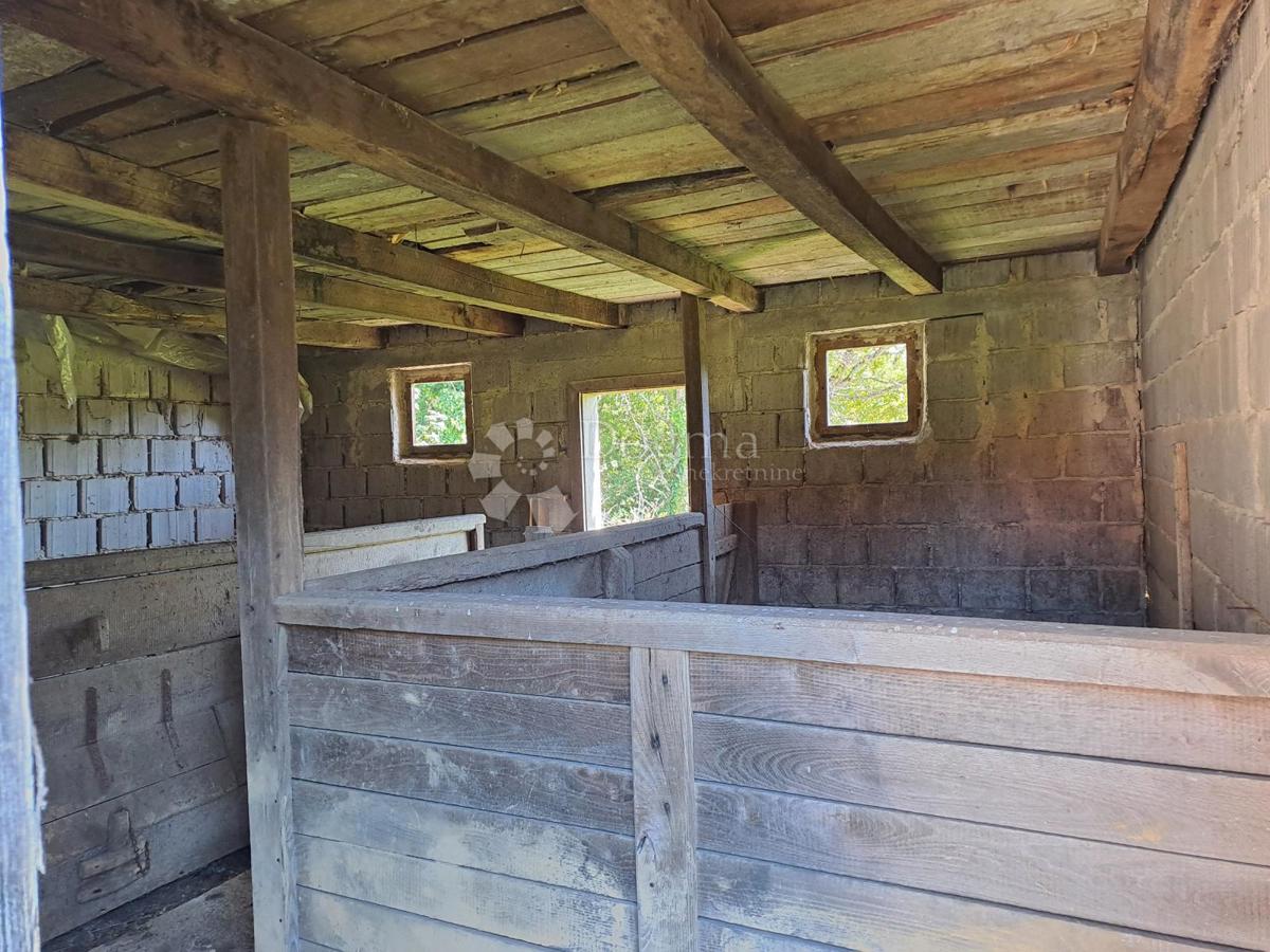 Hiša Pješčanica, Gvozd, 180m2