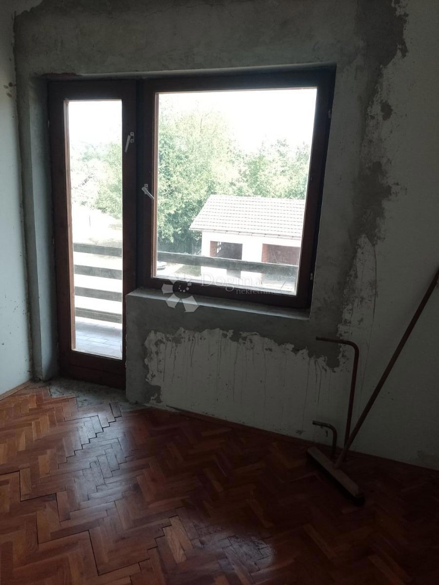 Hiša Pješčanica, Gvozd, 180m2