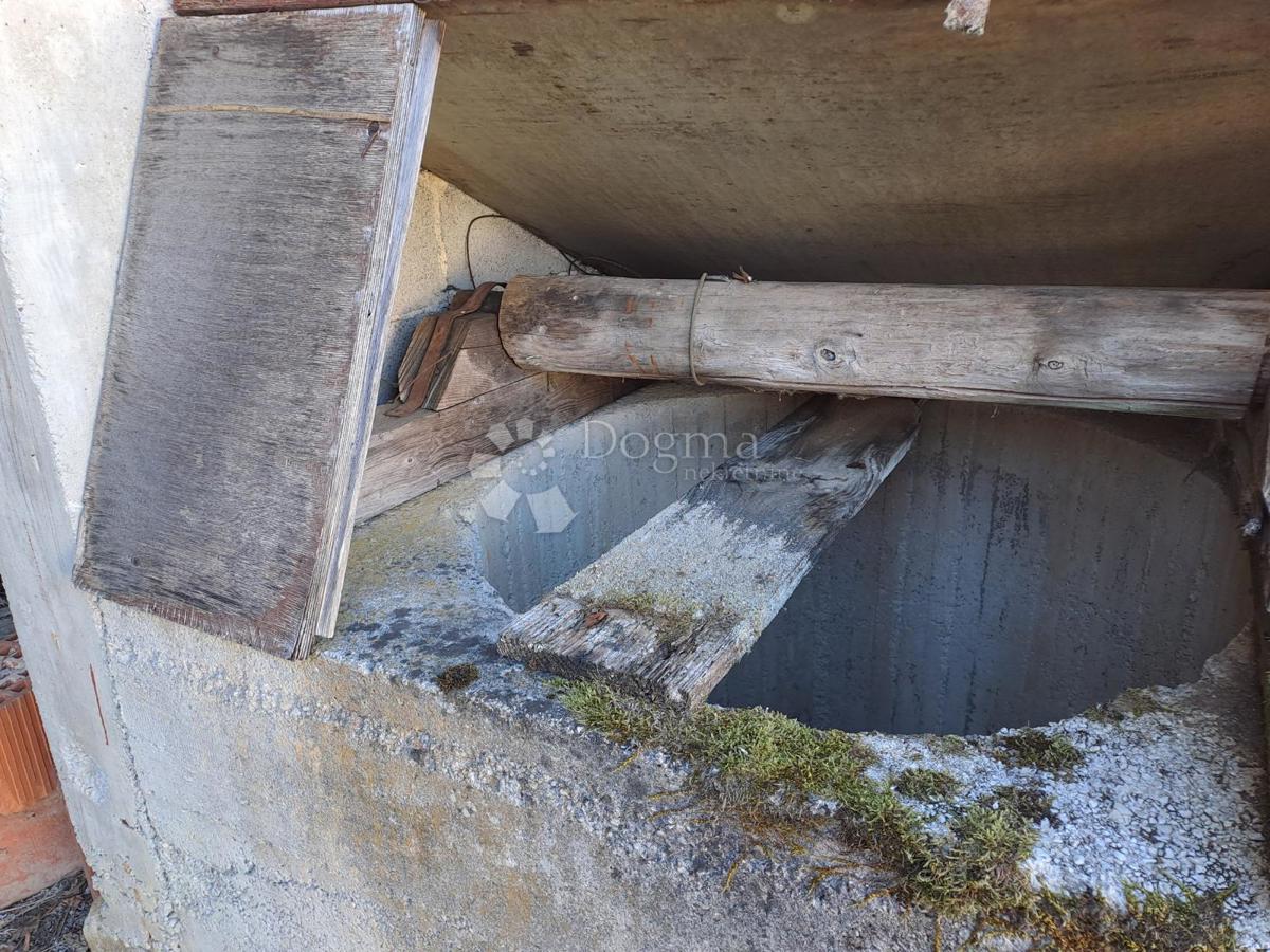 Hiša Pješčanica, Gvozd, 180m2