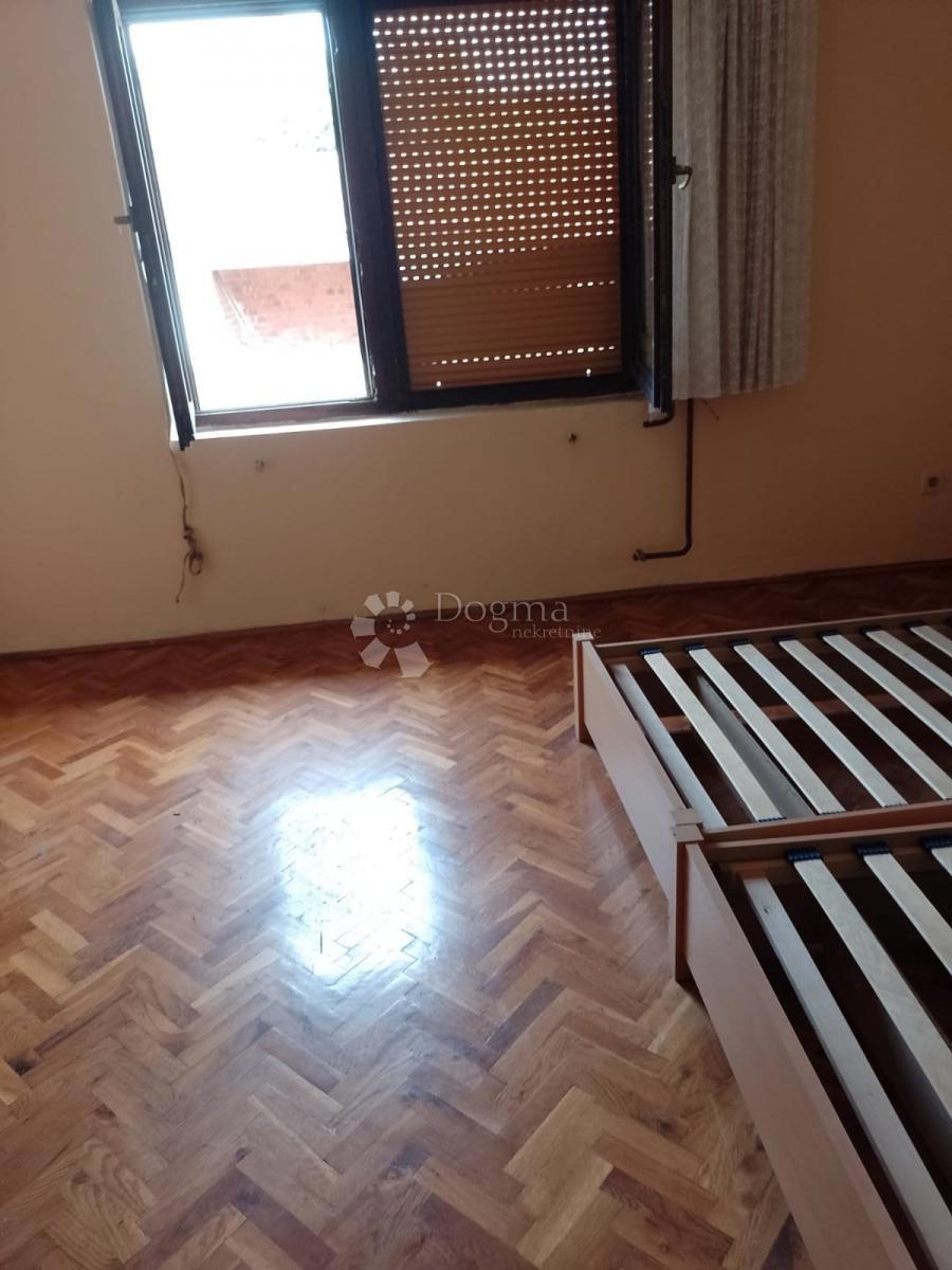 Hiša Pješčanica, Gvozd, 180m2