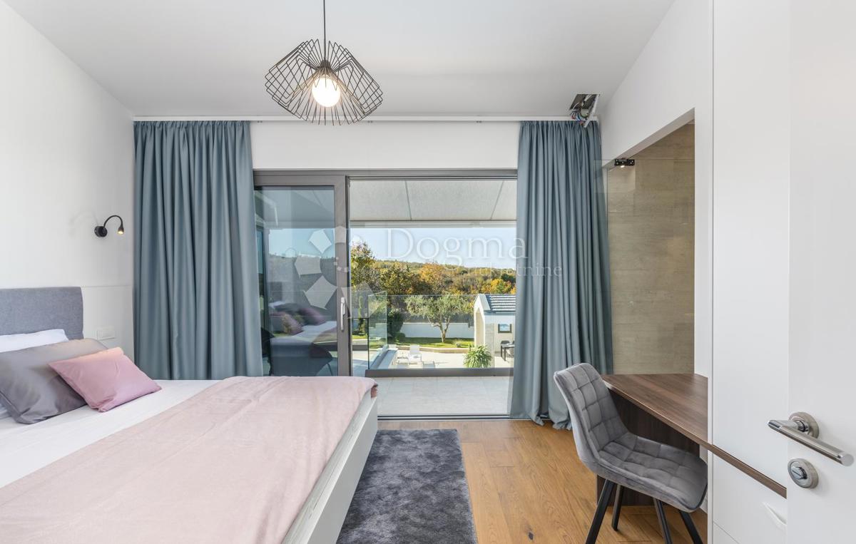 Hiša Karojba, 357m2