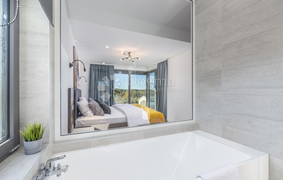 Hiša Karojba, 357m2