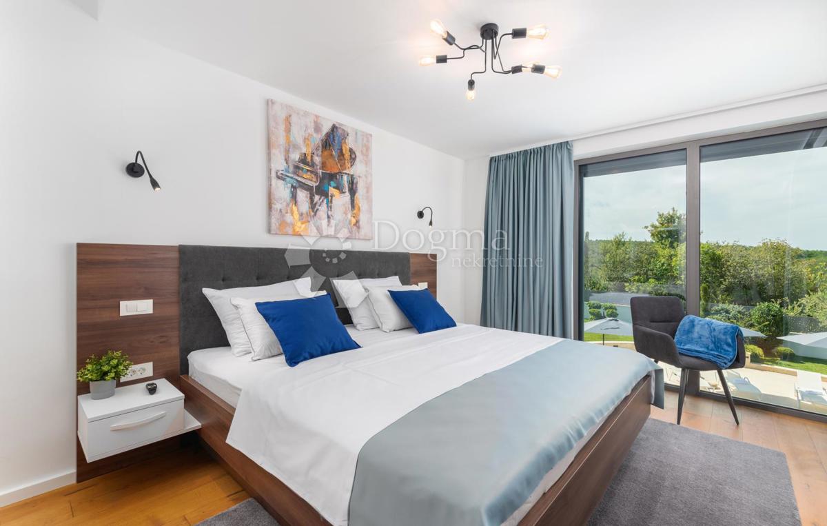 Hiša Karojba, 357m2