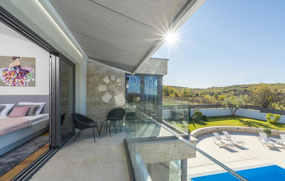 Hiša Karojba, 357m2