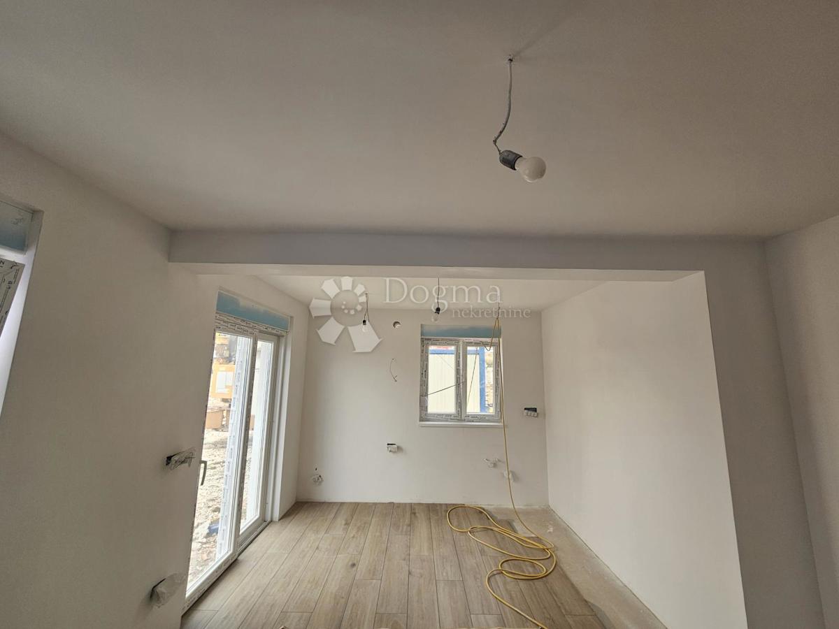 Stanovanje Seget Donji, Seget, 62m2