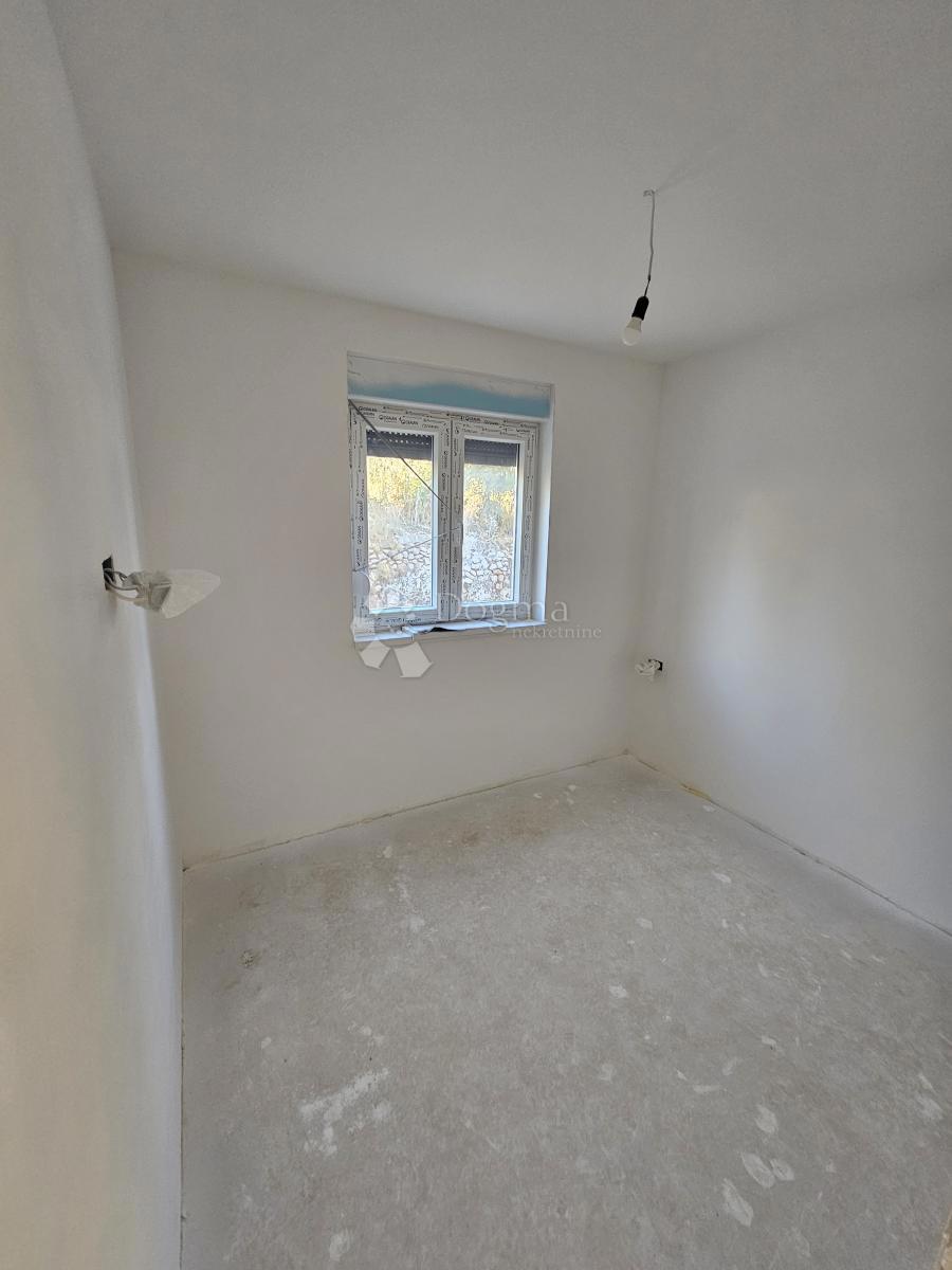 Stanovanje Seget Donji, Seget, 62m2