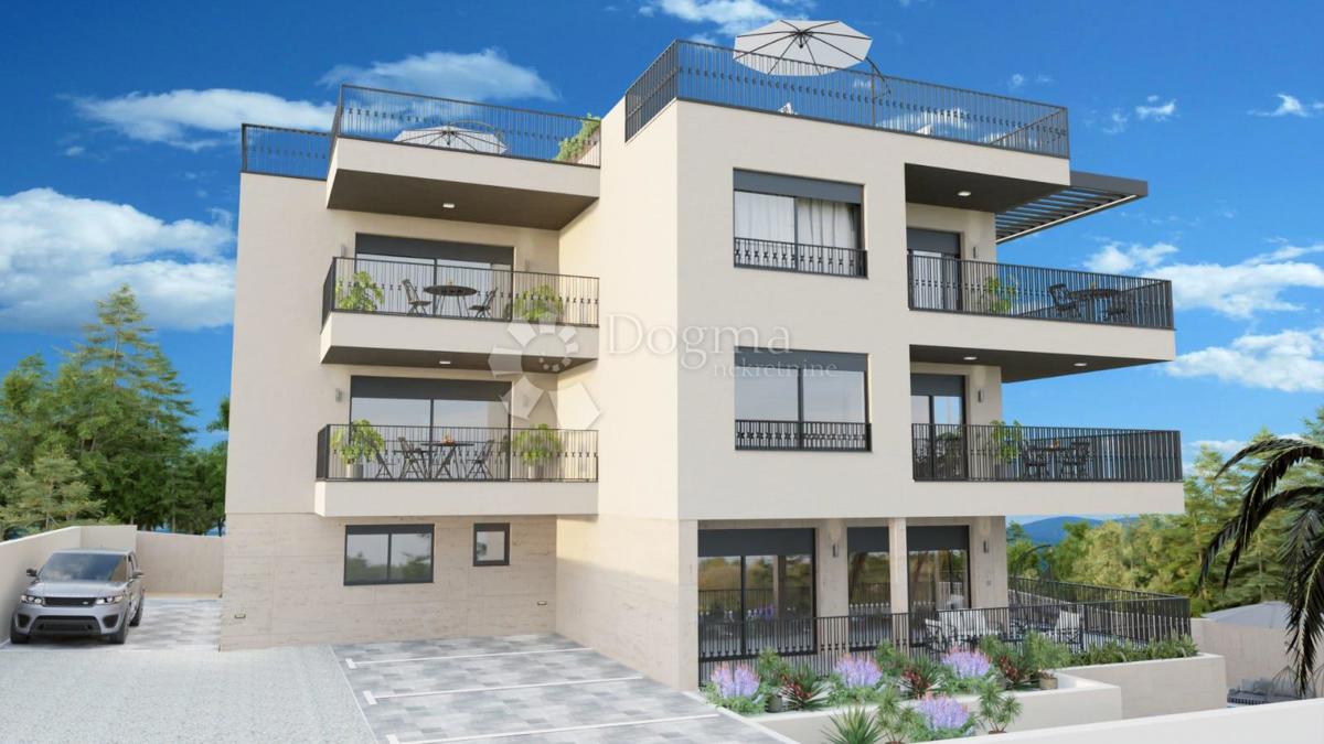 Stanovanje Okrug Gornji, Okrug, 74m2