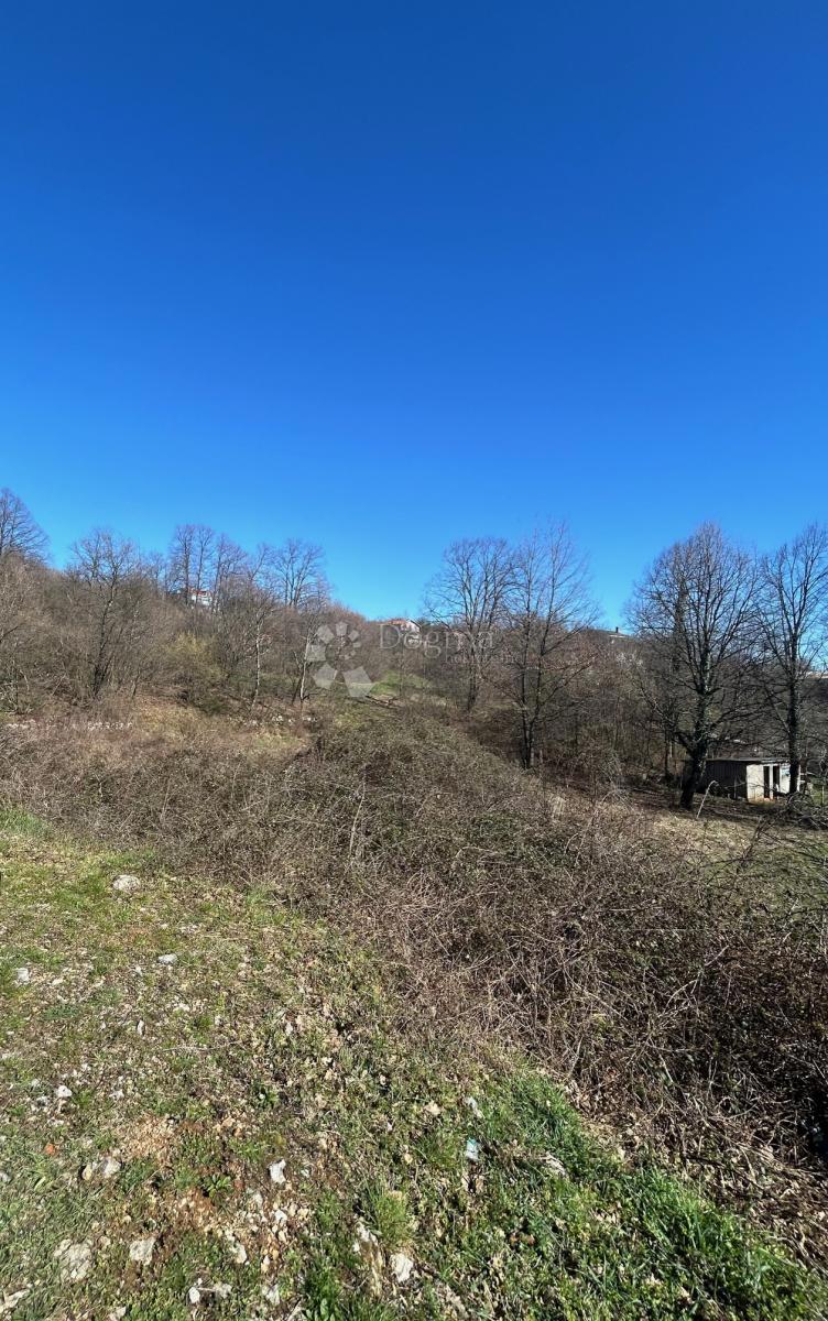 Zazidljivo zemljišče Drenova, Rijeka, 1.948m2