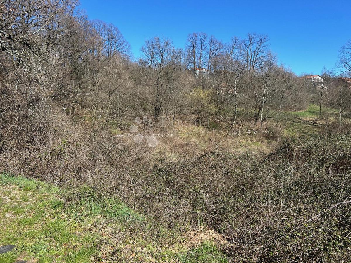 Zazidljivo zemljišče Drenova, Rijeka, 1.948m2