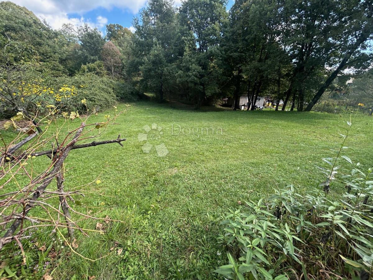 Zazidljivo zemljišče Drenova, Rijeka, 1.948m2