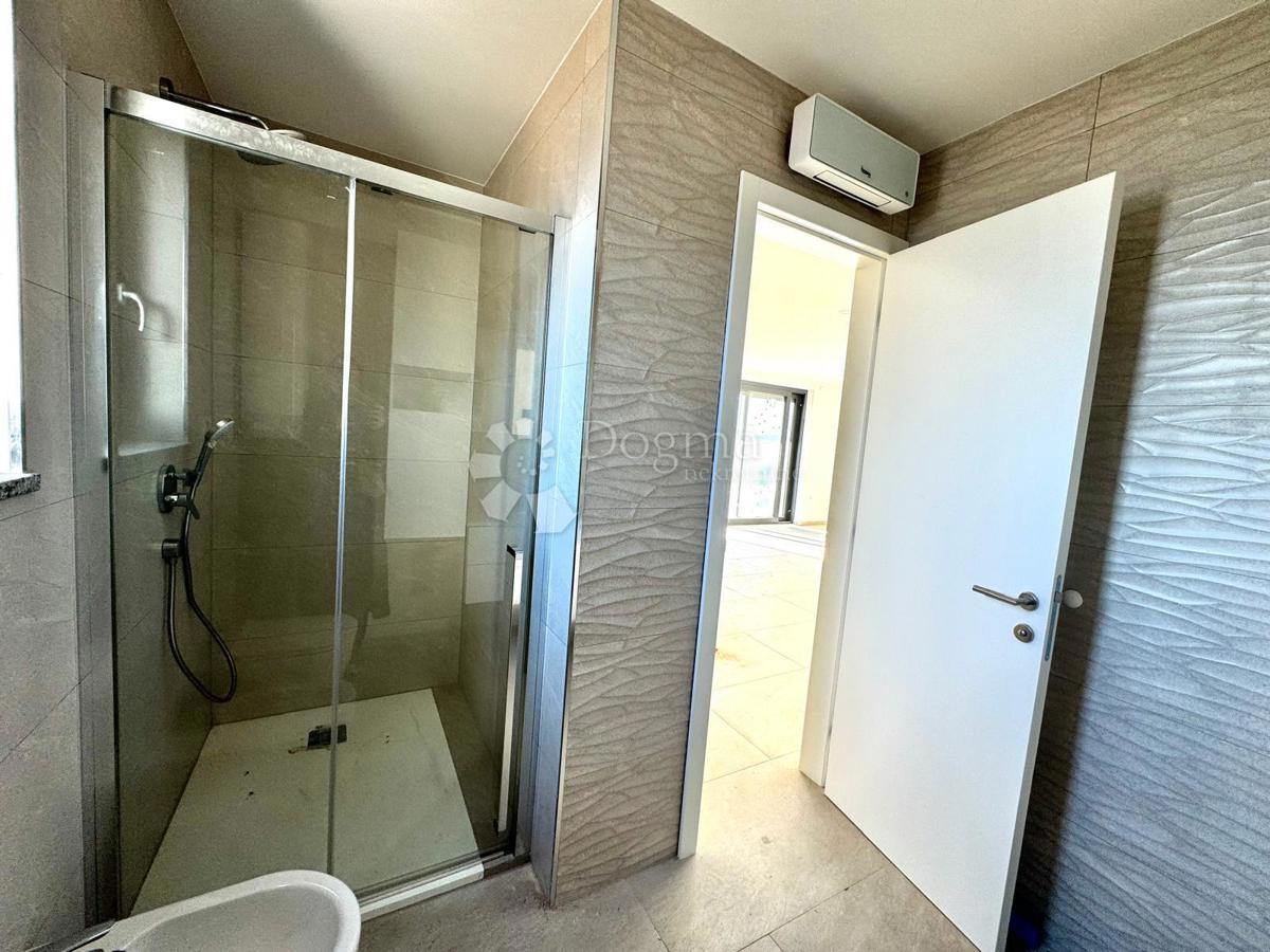 Stanovanje Banjole, Medulin, 87m2