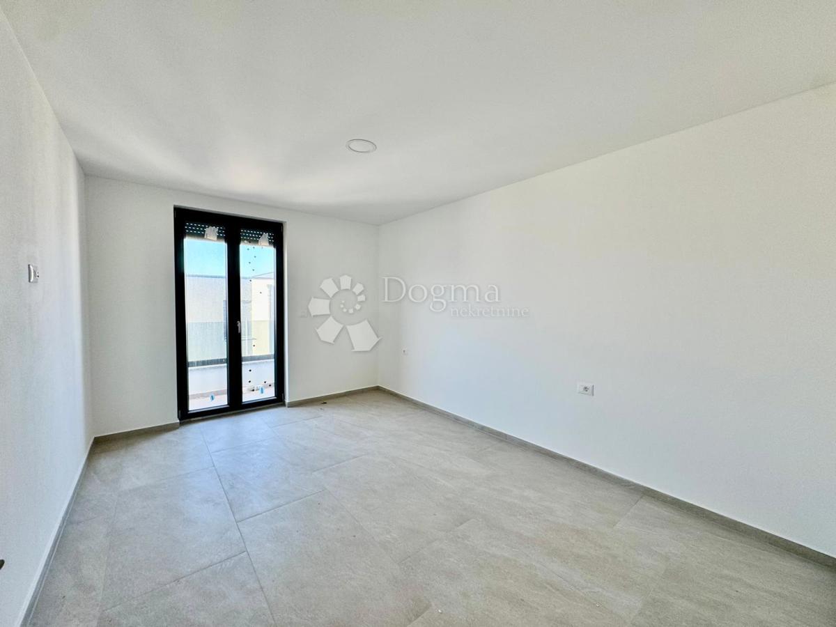 Stanovanje Banjole, Medulin, 87m2