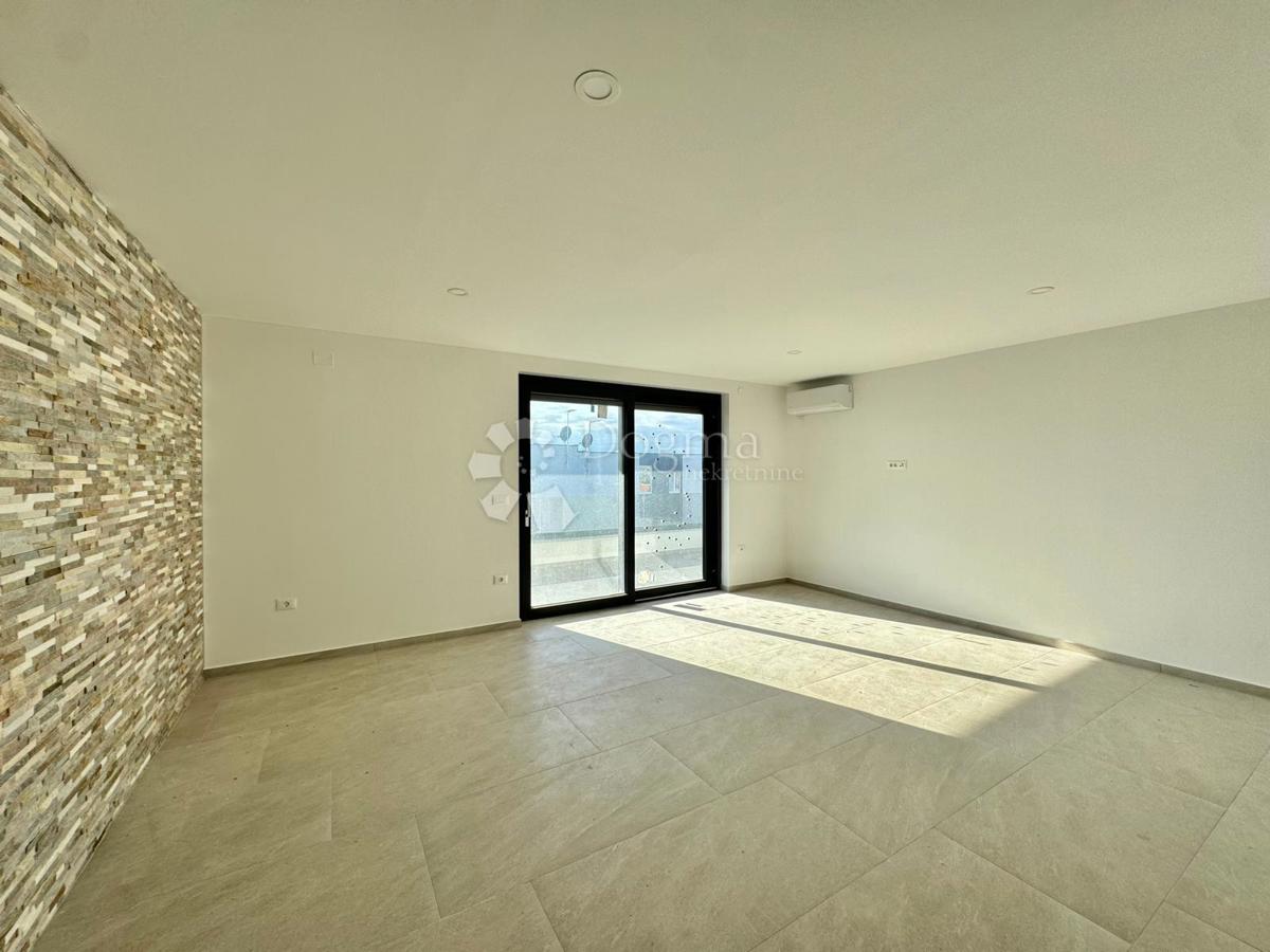 Stanovanje Banjole, Medulin, 87m2