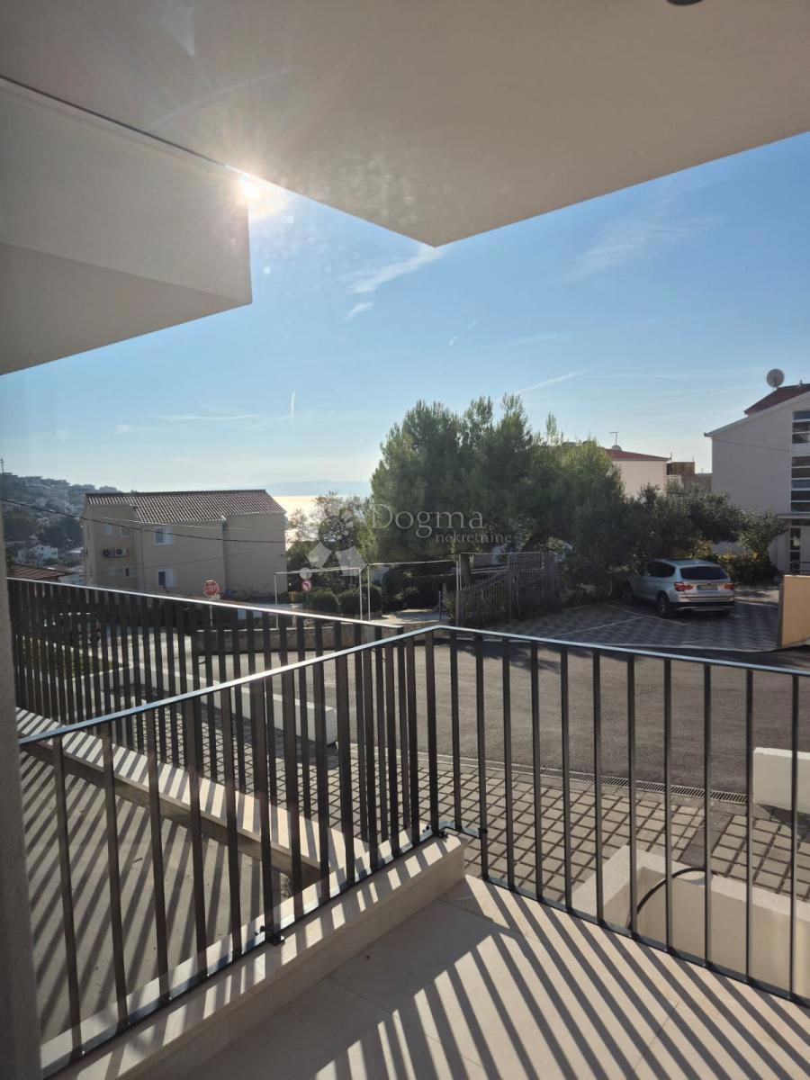 Stanovanje Okrug Gornji, Okrug, 94,03m2 