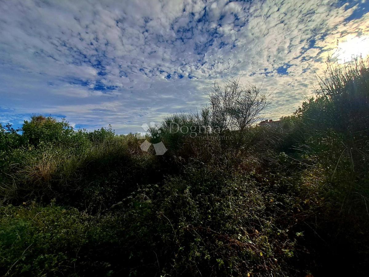 Zazidljivo zemljišče Ugljan, Preko, 541m2