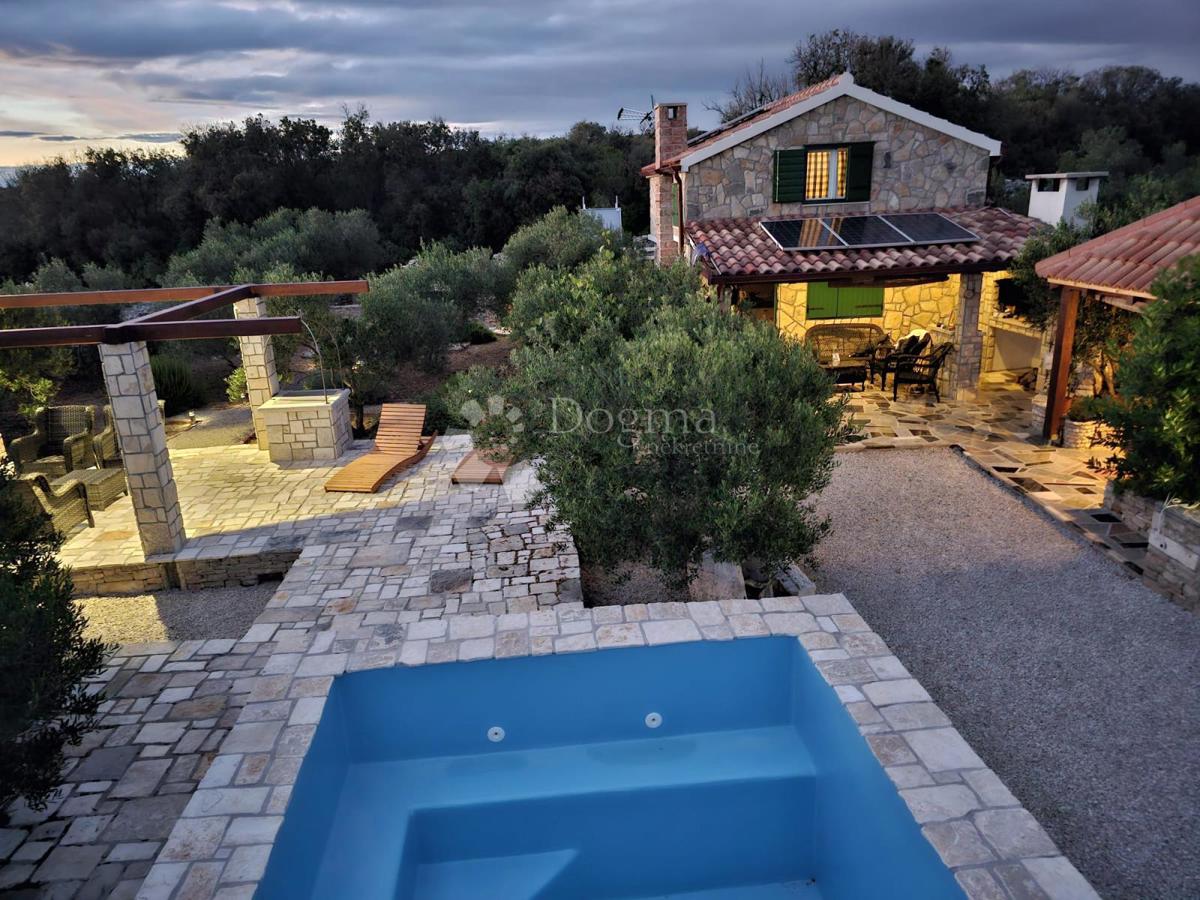 Kamnita oaza na Šolti